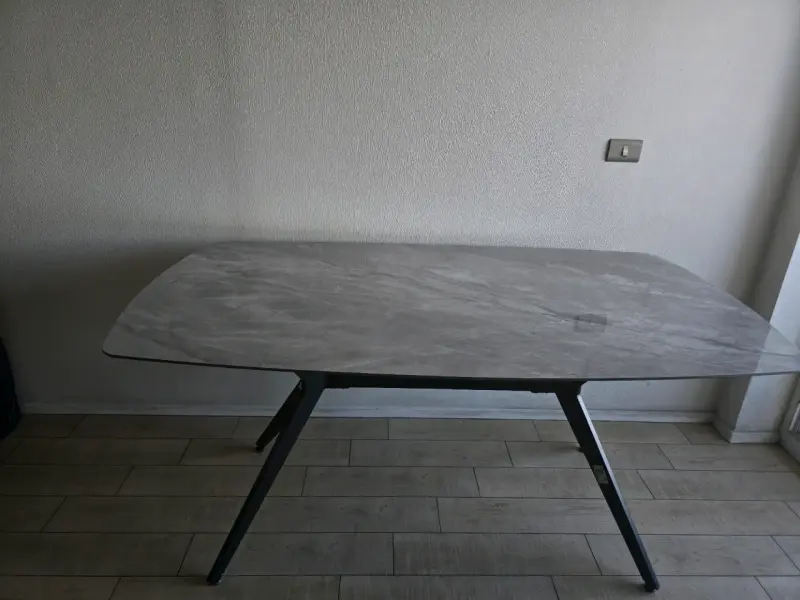 Mesa de comedor - 1