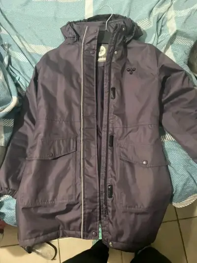 Chaqueta impermeable morada para mujer - miniatura 1