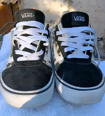 Zapatillas Vans a cuadros en buen estado - miniatura 2