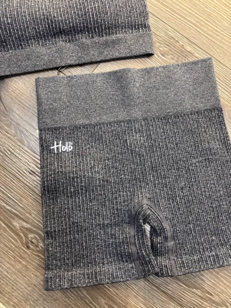 Conjunto deportivo gris Hold fit - 3