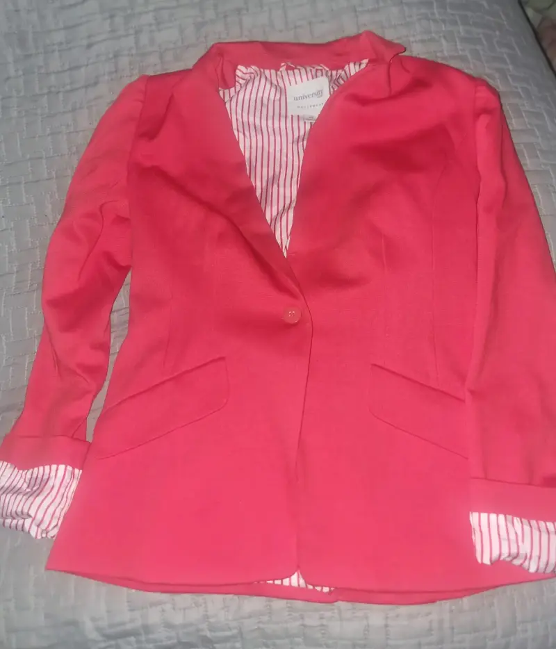 Blaiser rojo marca sevilla