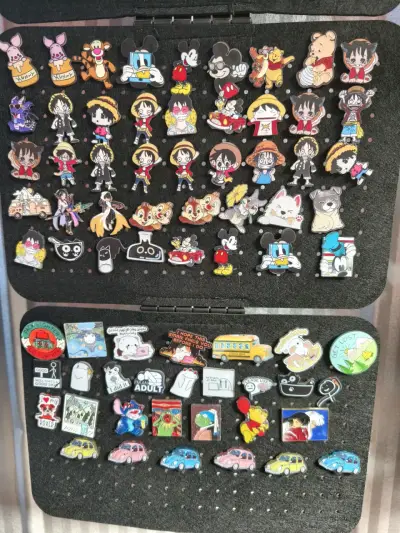 Colección de pines de personajes animados - miniatura 4