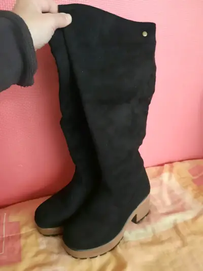 Botas negras con taco grueso - miniatura 6