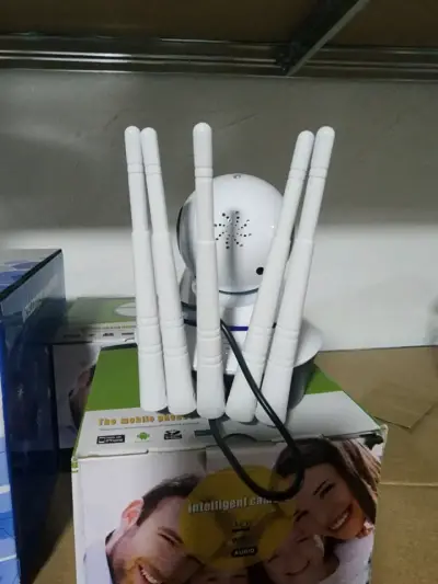 Cámara de seguridad WiFi HD con audio - miniatura 2