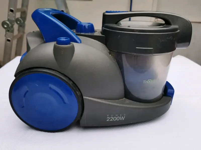 Aspiradora Thorben 2200W 2.5L potente y compacta - 5