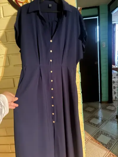 Vestido azul con botones frontales - miniatura 2