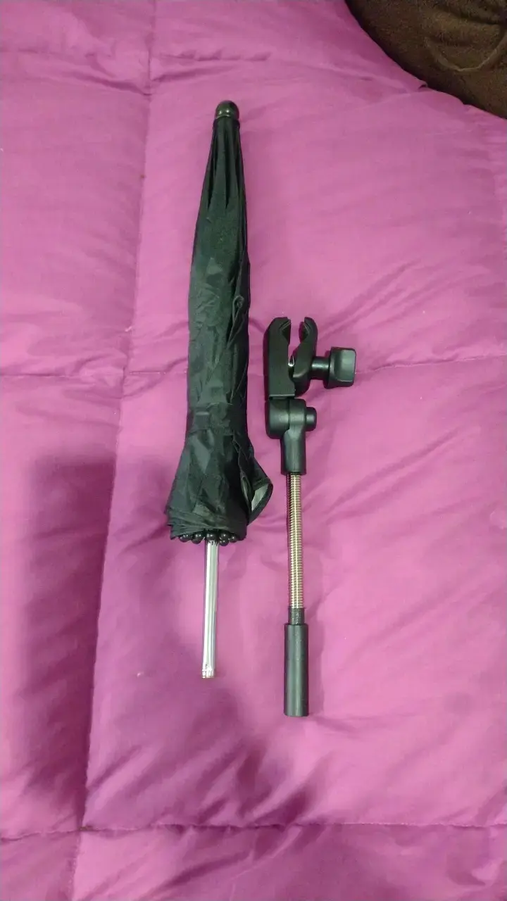 Paraguas coche negro compacto con soporte