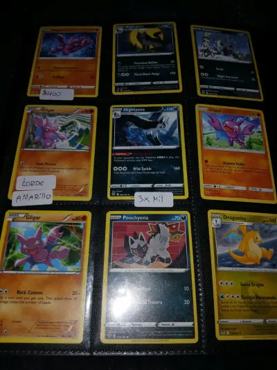 Colección de cartas Pokémon borde amarillo - miniatura 1