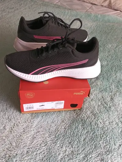 Zapatillas deportivas Puma negras y rosas - miniatura 1