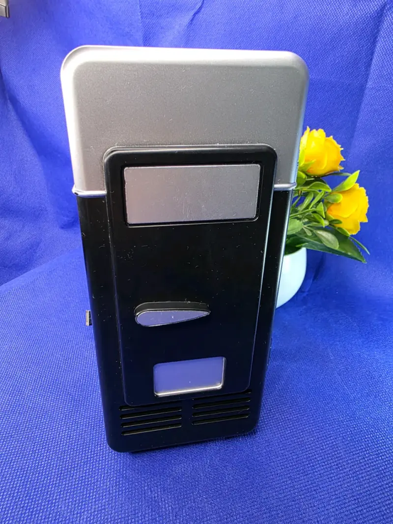 Mini refrigerador USB portátil compacto - 1