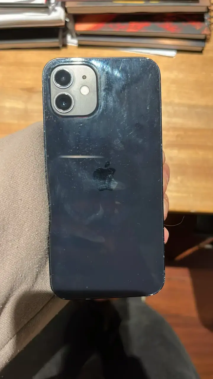 iPhone 12 de 256gb - 1