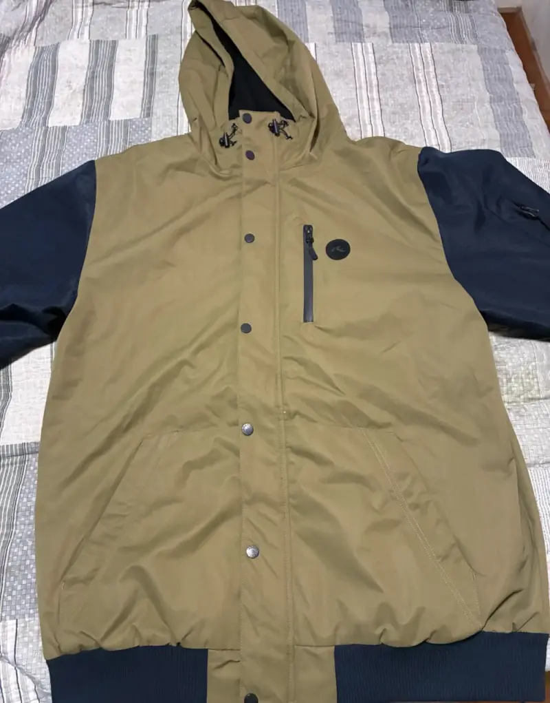 Chaqueta Rusty impermeable con capucha bicolor - 1