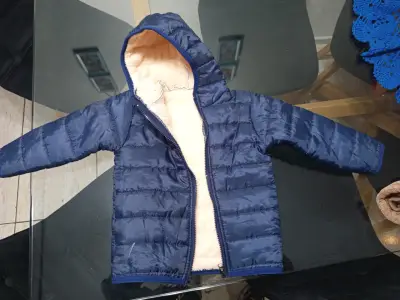 Chaqueta acolchada azul para niño - miniatura 1