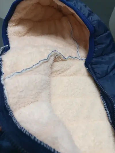 Chaqueta acolchada azul para niño - miniatura 4