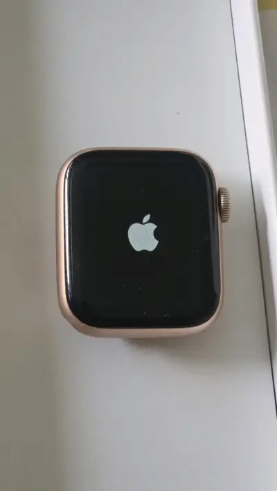 Apple Watch en caja original - miniatura 3
