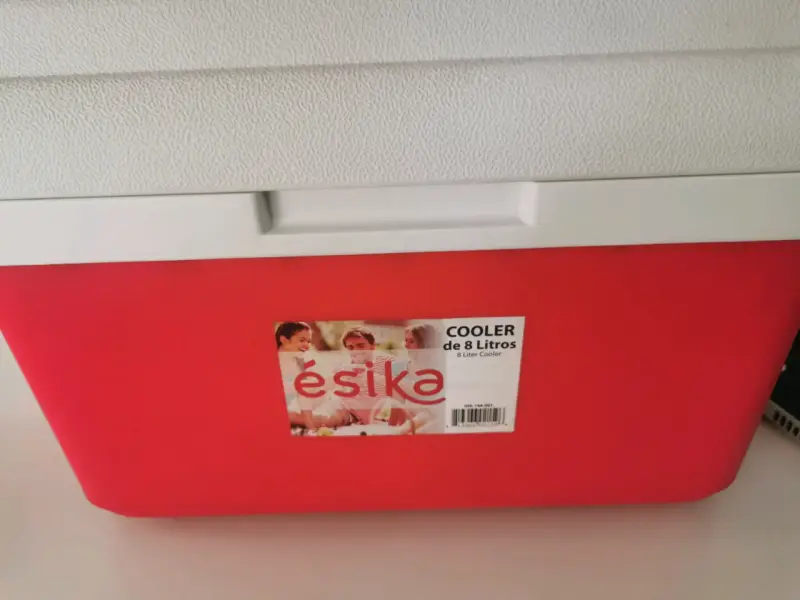 Cooler térmico Ésika 8 litros rojo - 1