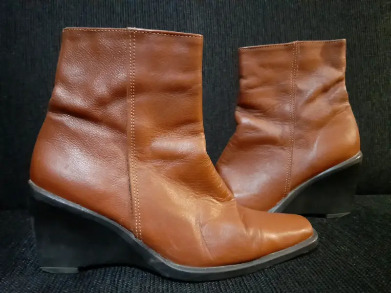 Botines de cuero marrón con plataforma - 1