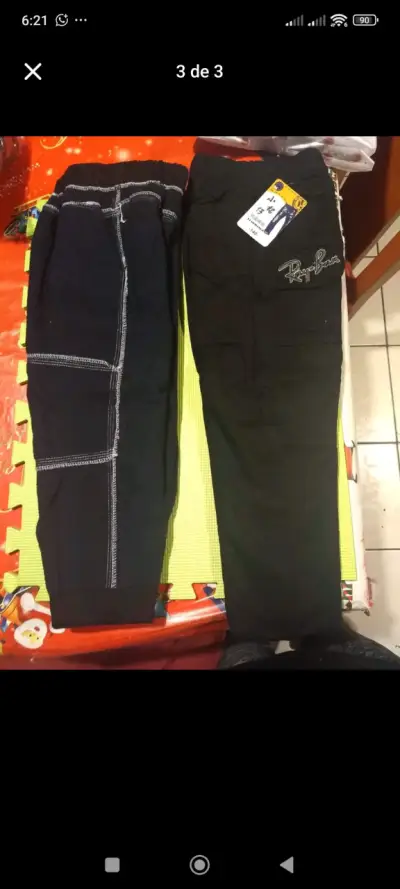 Pantalones negros para niños con diseño bordado - miniatura 2