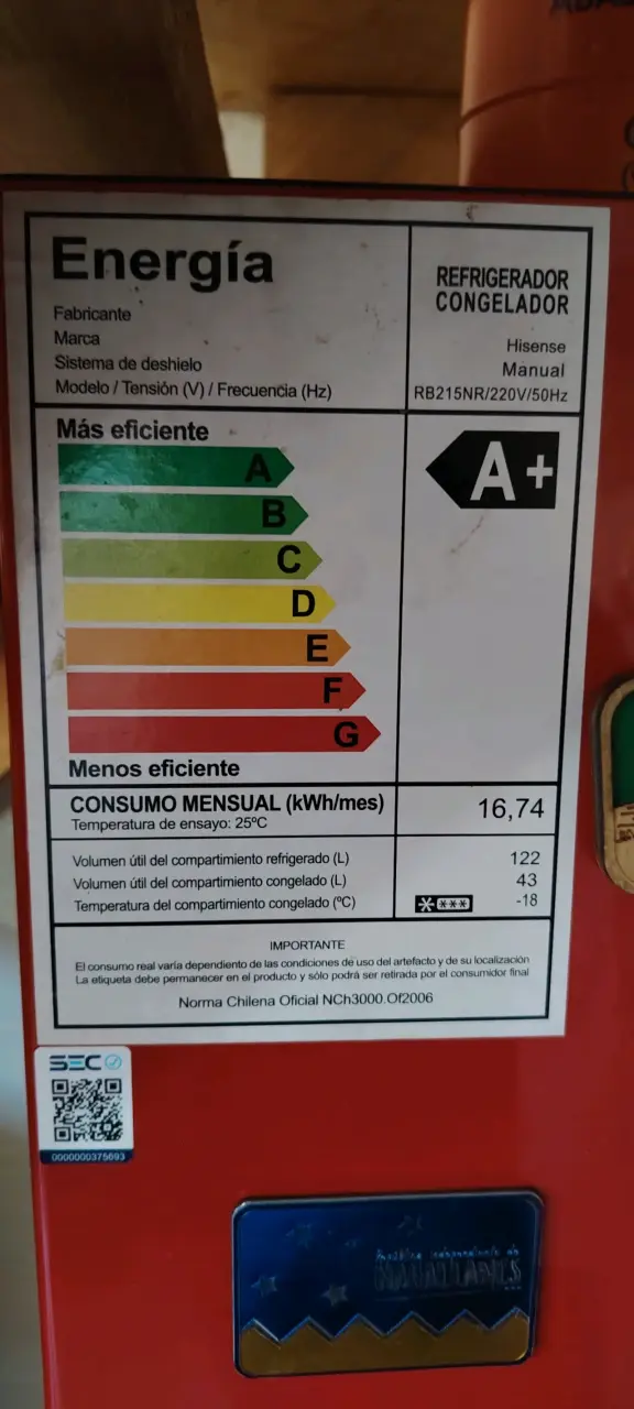 Refrigerador Hisense A+ eficiente - 1
