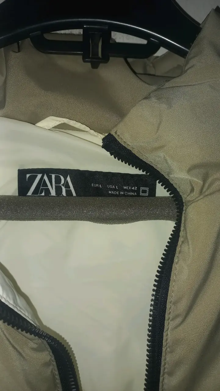 Chaleco acolchado Zara beige y blanco - 2