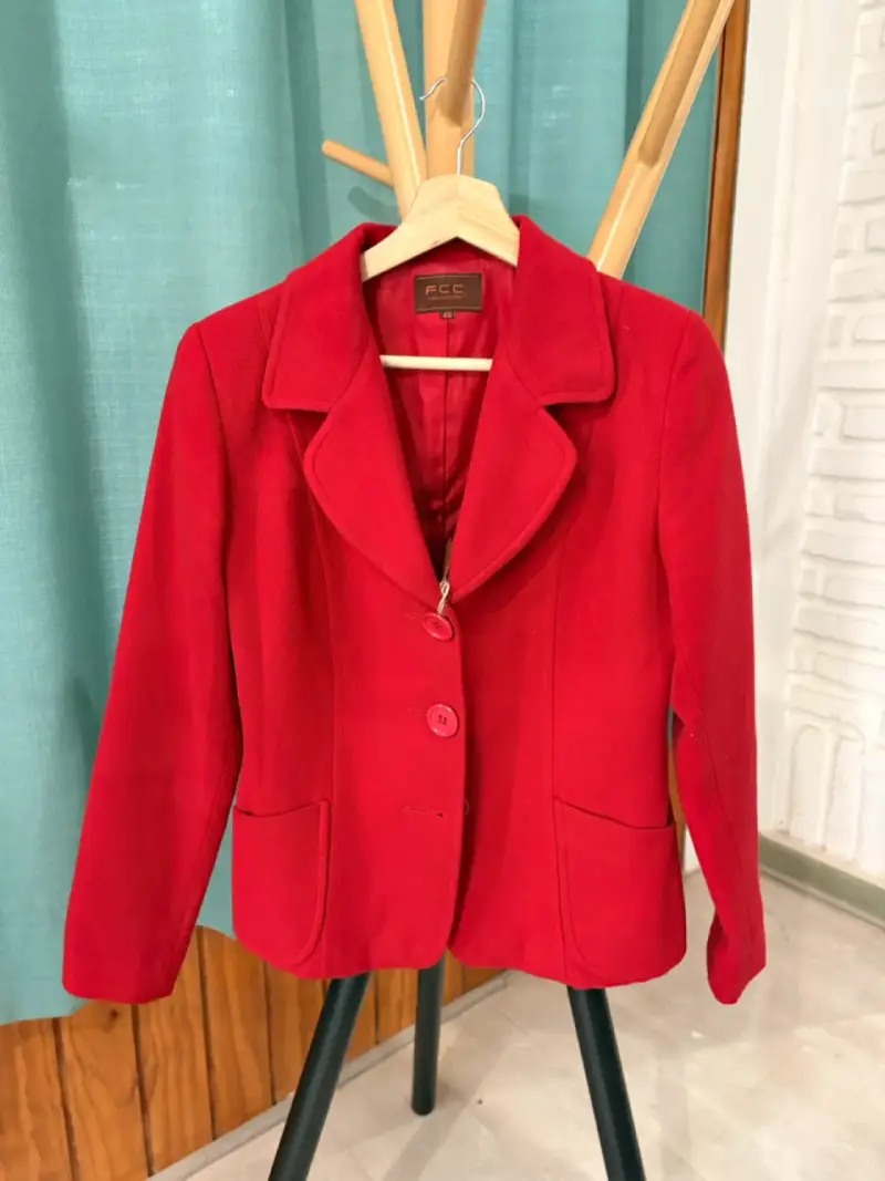 Blazer rojo FCC elegante para mujer