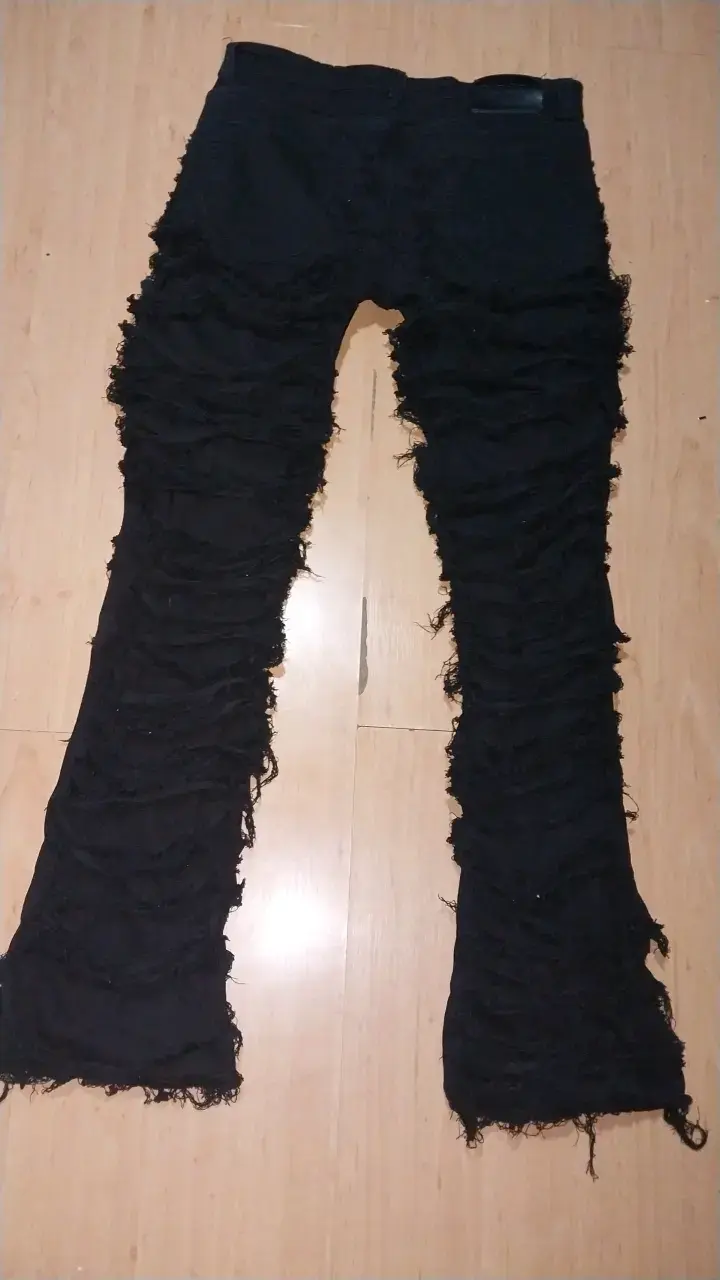 Jeans flared negros estilo moderno - 3
