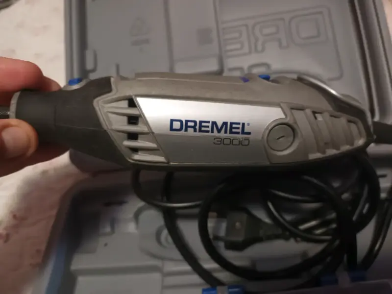 Herramienta rotativa Dremel 3000 con accesorios - 3