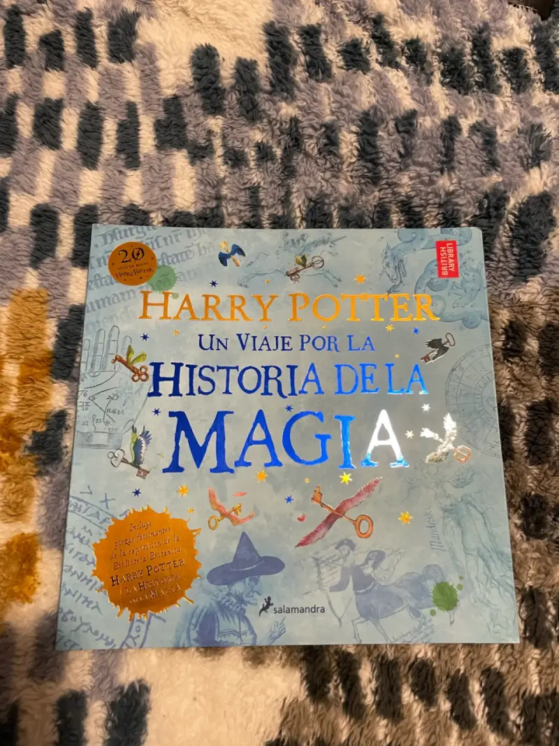 Libro Harry Potter: Un viaje por la historia de la magia - 1