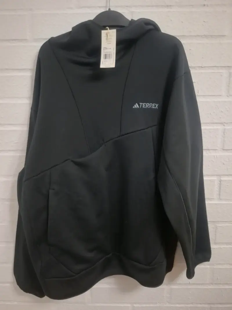 Polerón Adidas Terrex negro con capucha - 1