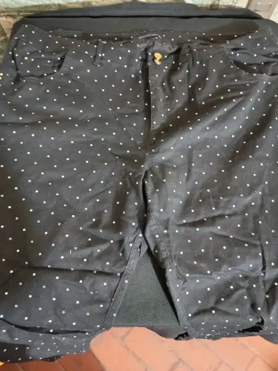 Pantalones negros con lunares blancos talla curvy - miniatura 2