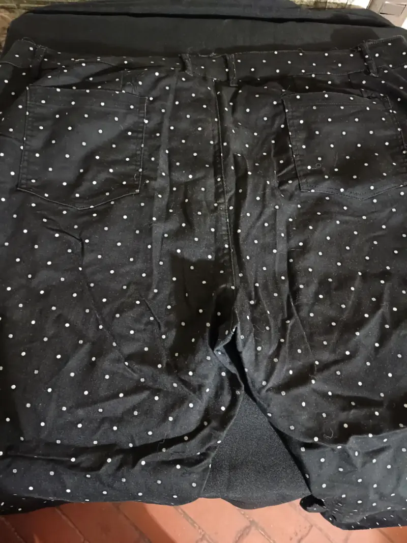 Pantalones negros con lunares blancos talla curvy - 3