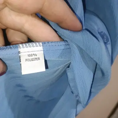Blusa azul de manga corta para mujer - miniatura 4