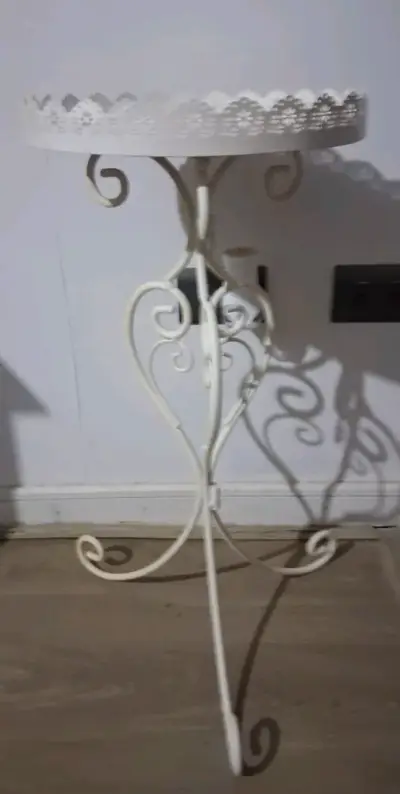 Mesita de pedestal blanca - miniatura 2