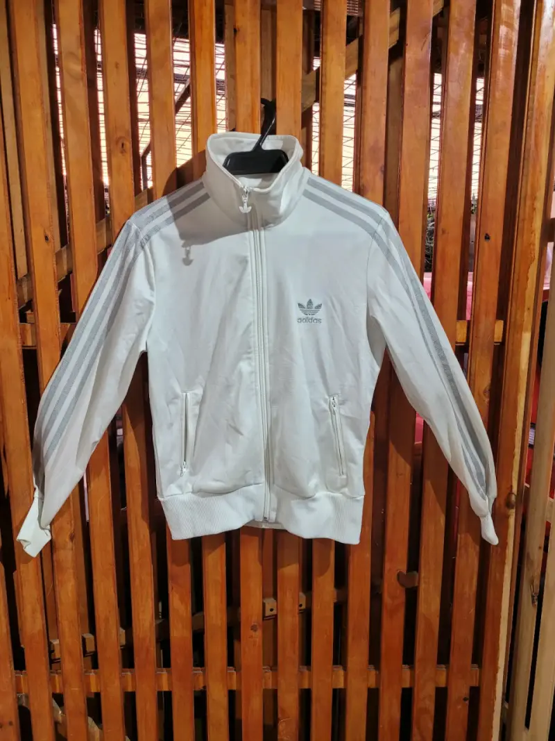 Chaqueta deportiva blanca Adidas con rayas - 1