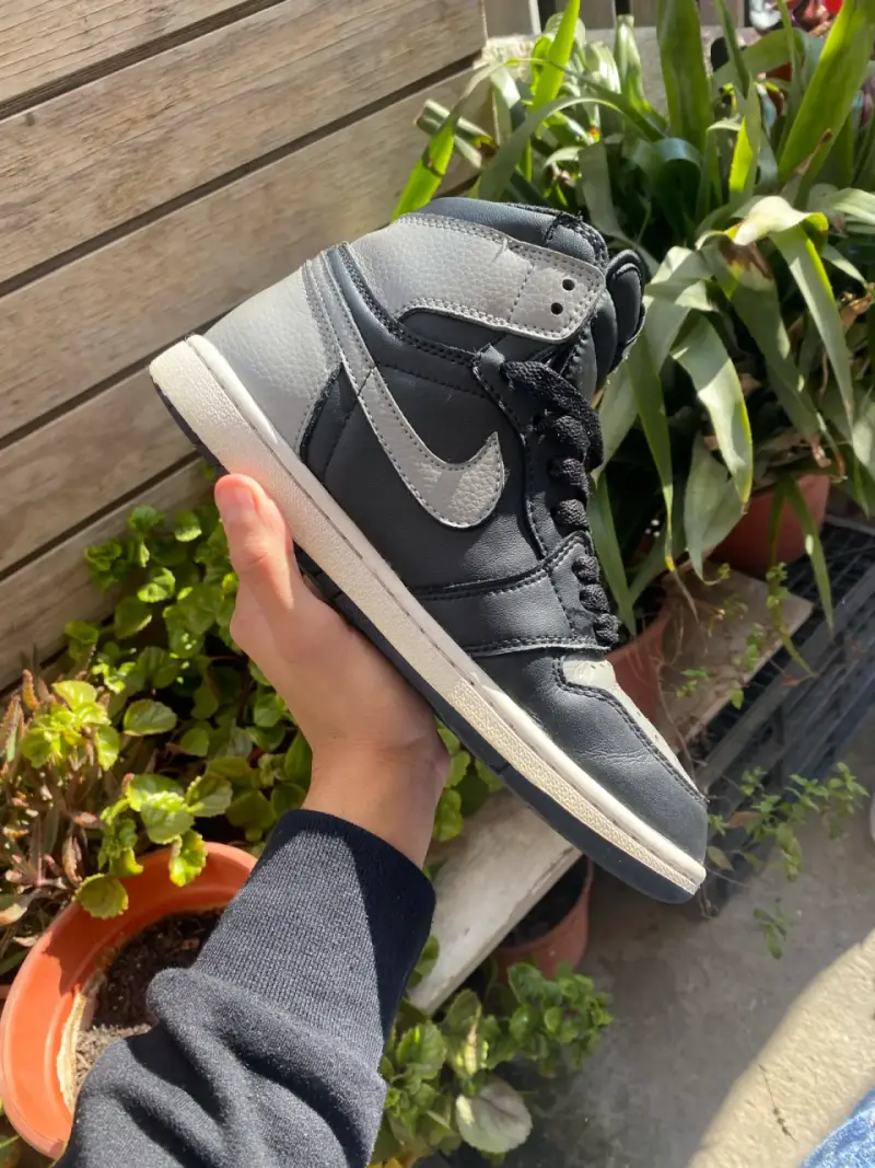 Zapatillas Air Jordan 1 negras y grises - 4