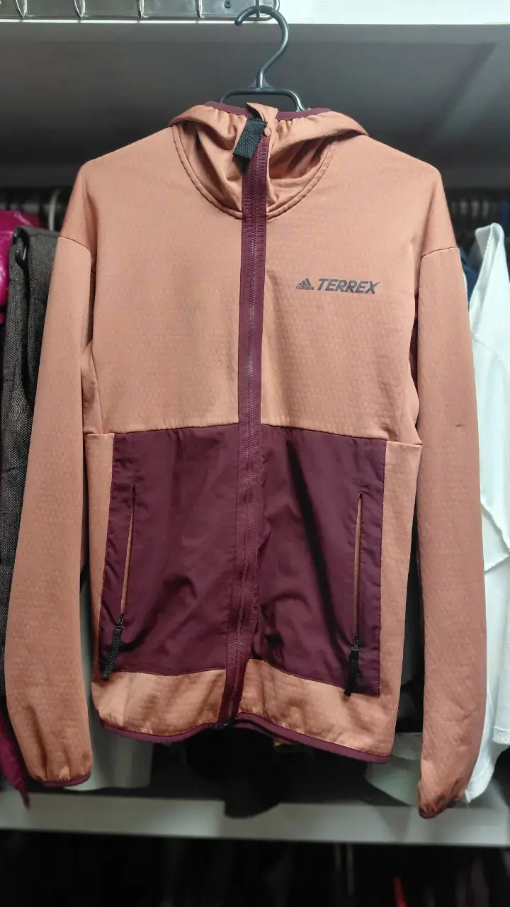Chaqueta Adidas Terrex para outdoor