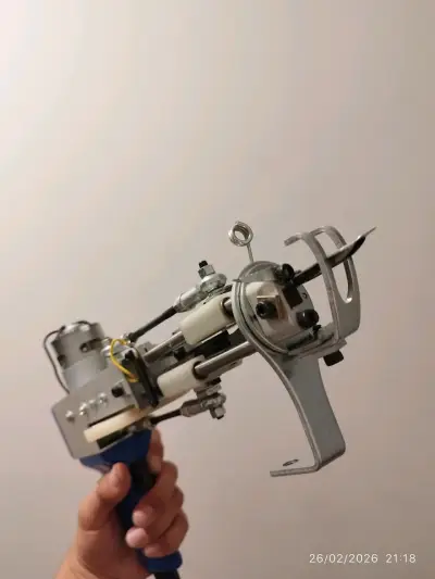 Maquina tuftting para confección de alfombras - miniatura 1
