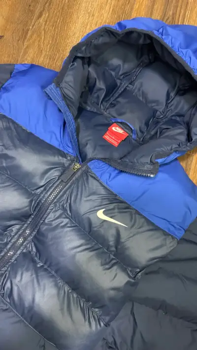 Chaqueta acolchada Nike - miniatura 3
