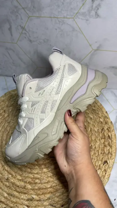 Zapatillas deportivas blancas hueso - miniatura 2