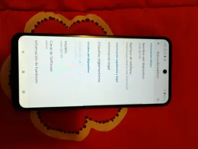 Smartphone Motorola en buen estado - miniatura 3
