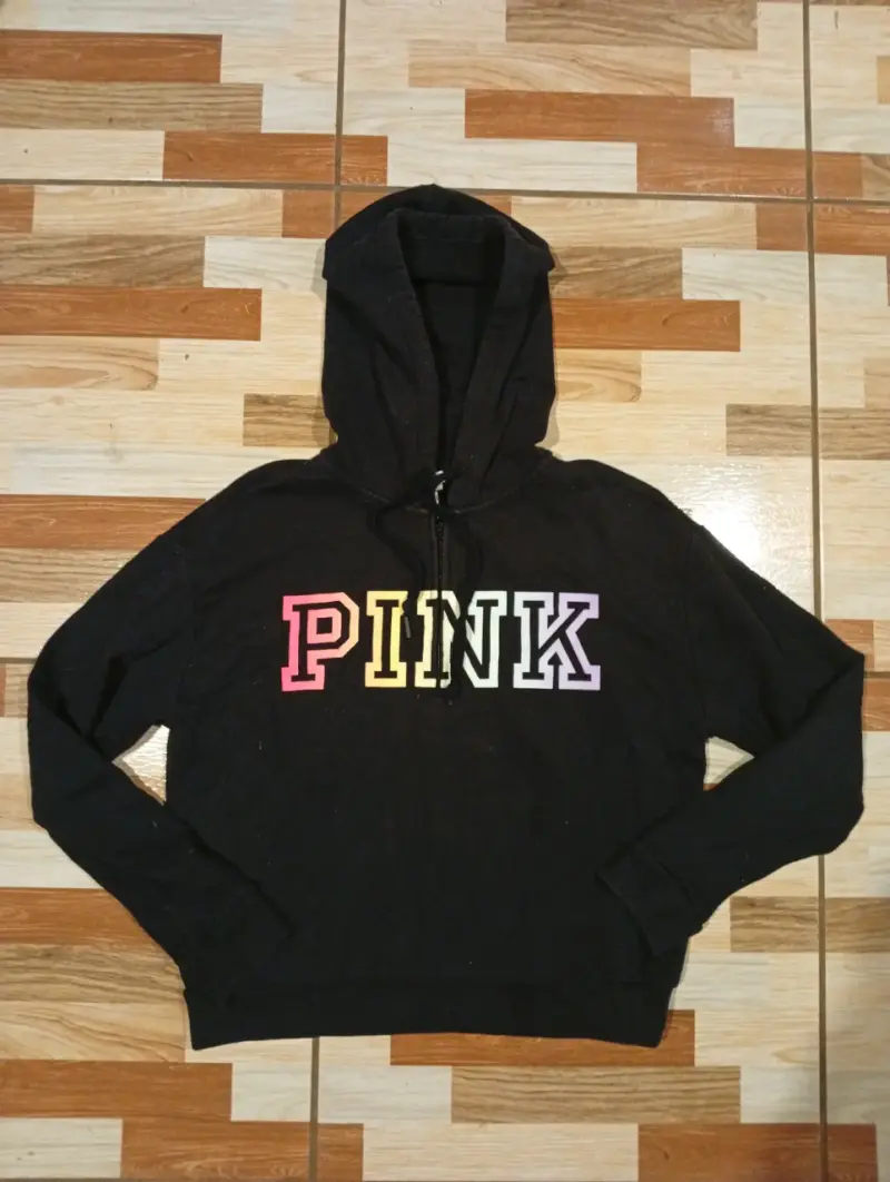 Polerón con capucha PINK negro