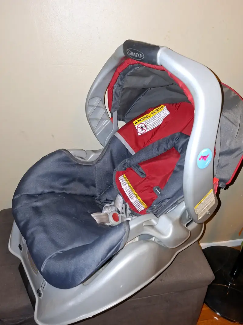 Silla de auto Graco huevito roja - 3
