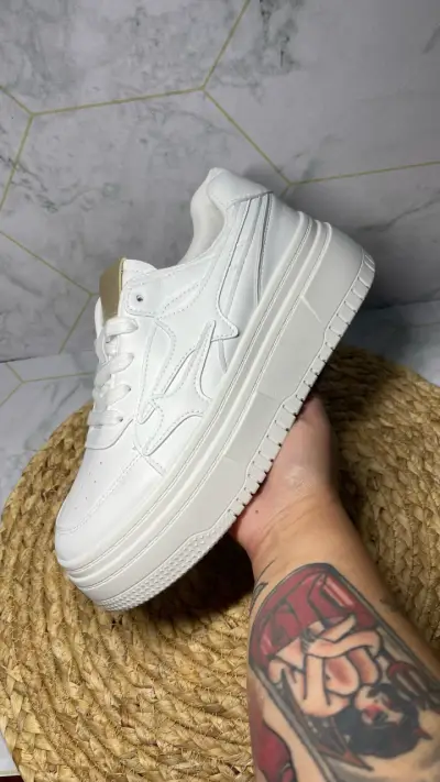 Zapatillas deportivas blancas con plataforma - miniatura 1