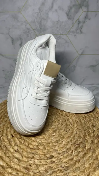 Zapatillas deportivas blancas con plataforma - miniatura 3