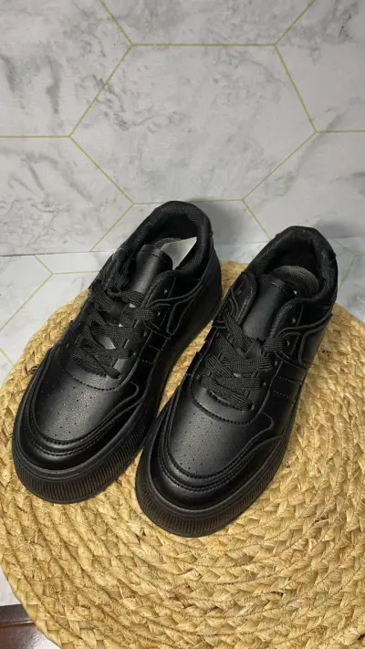Zapatillas negras con plataforma - miniatura 3