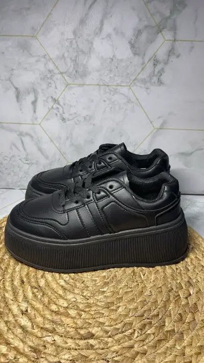 Zapatillas negras con plataforma - miniatura 4