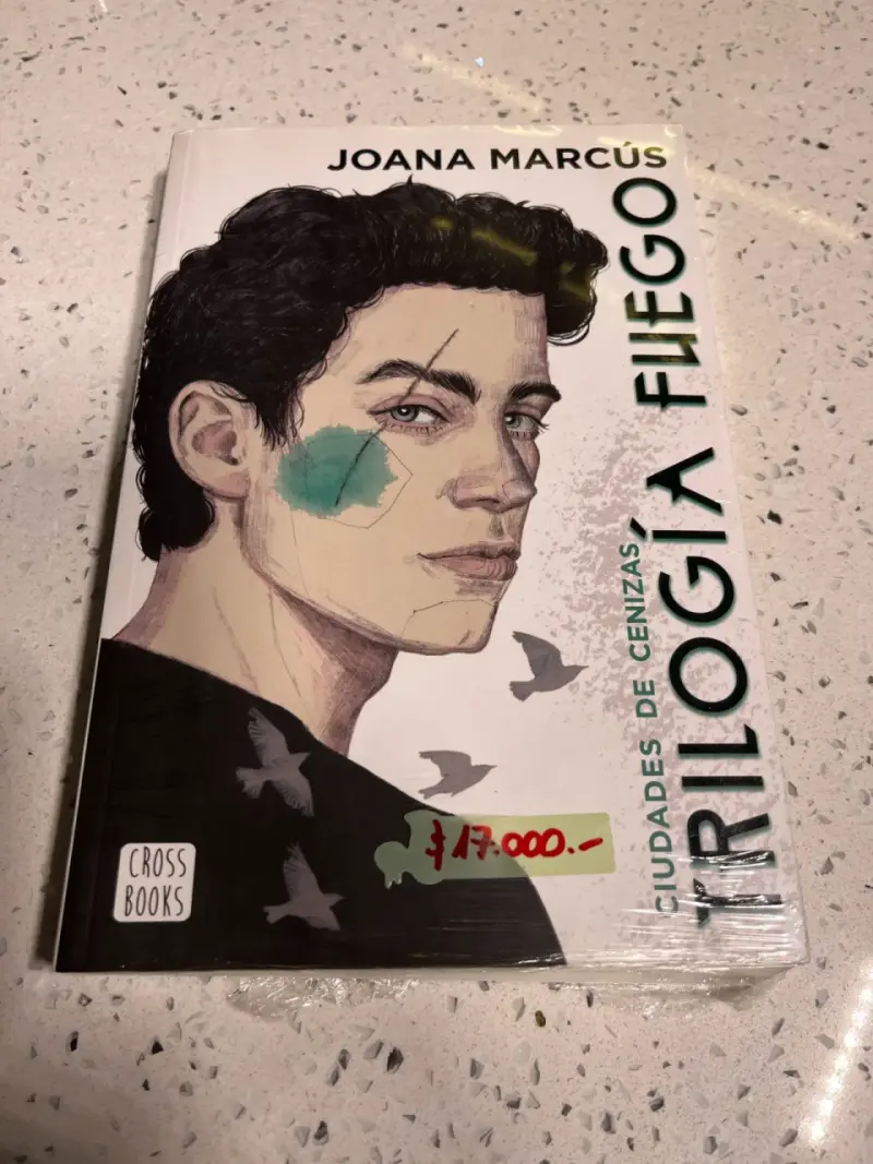 Libro 'Trilogía Fuego' de Joana Marcús