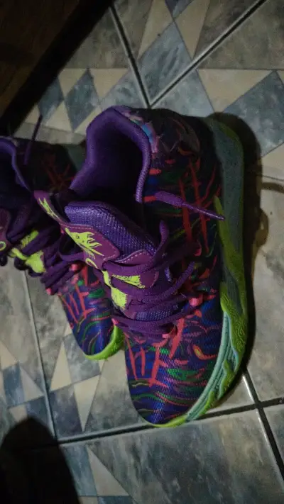 Zapatillas deportivas coloridas - miniatura 2