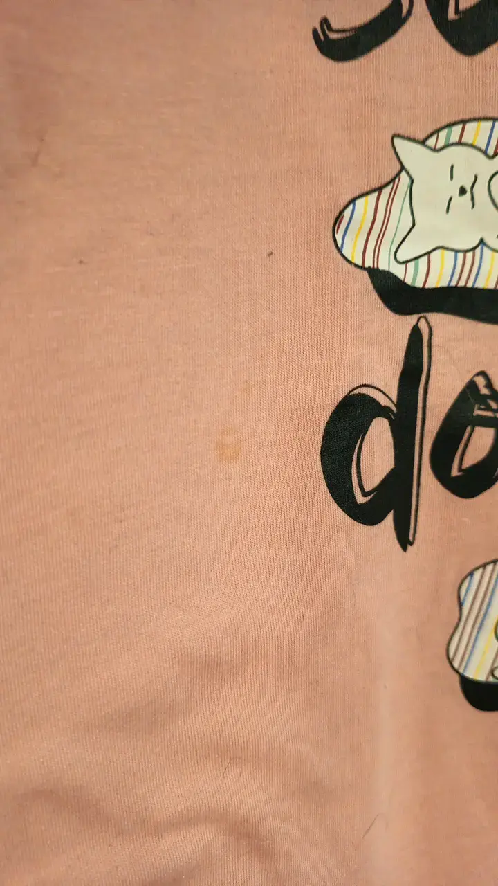 Polera sin mangas color durazno con diseño - 4