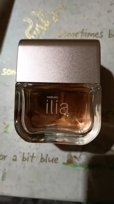 Perfume Natura Ilía para mujer - miniatura 1